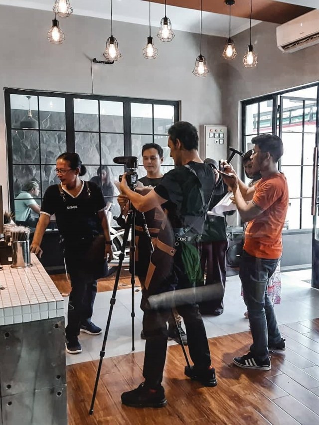 Indra Bruggman bikin web series. Foto: Instagram/@ivangordonray