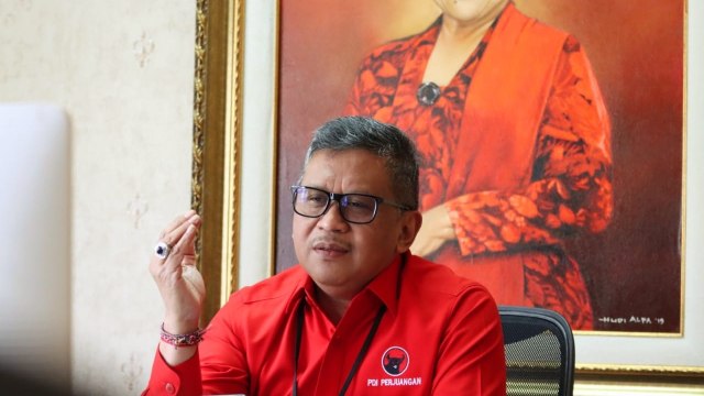 Sekjen DPP PDIP Hasto Kristiyanto dalam Jumpa Pers virtual seusai pengumuman cakada tahap IV PDIP. Foto: PDIP