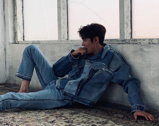 Gaya busana Lee Min Ho yang bisa diterapkan. Foto: instagram.com/actorleeminho/