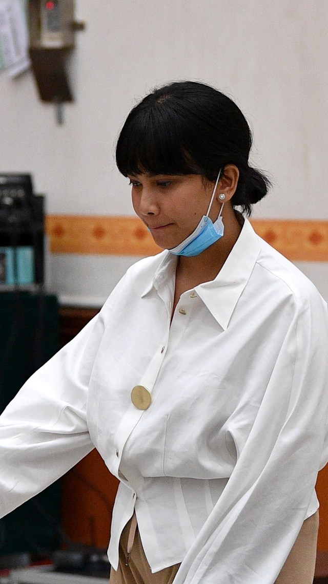 Terdakwa kasus kepemilikan narkoba Vanessa Angel mengikuti sidang perdana di Pengadilan Negeri Jakarta Barat, Jakarta, Senin (31/8). Foto: Sigid Kurniawan/ANTARA FOTO