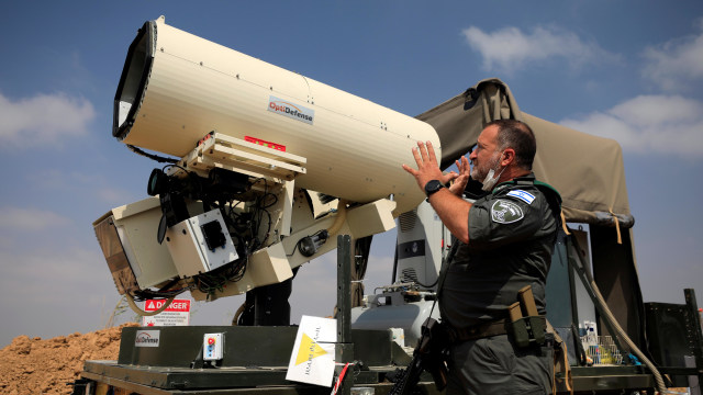Israel Siapkan Senjata Laser Untuk Tembak Balon Peledak. Foto: REUTERS/Amir Cohen