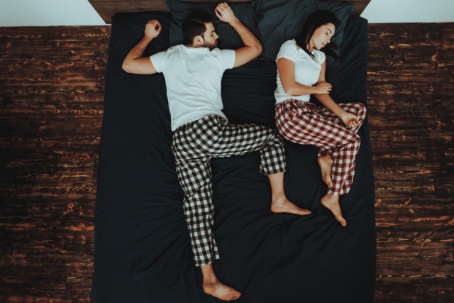 Ilustrasi Pasangan Tidur Foto: Shutterstock