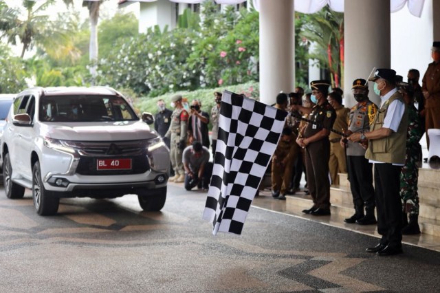 Rombongan kampanye masker dilepaskan ke kabupaten/kota seluruh Aceh. Foto: Suparta/acehkini  