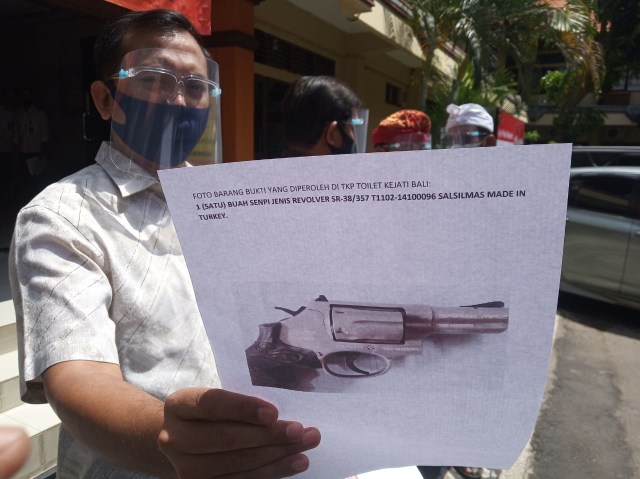 Pistol yang digunkan utk bunuh diri -WIB