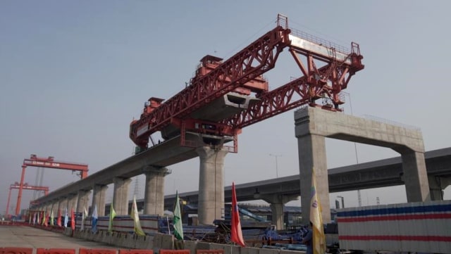 Progres rangkaian trase kereta cepat Jakarta-Bandung. Foto: KCIC