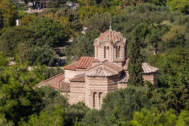 Gereja Orthodox Yunani Holy Apostles yang dibangun pada Abad ke-10 di Athena (Jebulon: Wikimedia Commons)