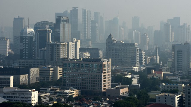 Gedung perkantoran di Jakarta. Foto: ANTARA/Indrianto Eko Suwarso