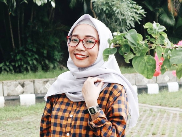 Gimama ya cara menjaga warna jilbab tetap cemerlang?