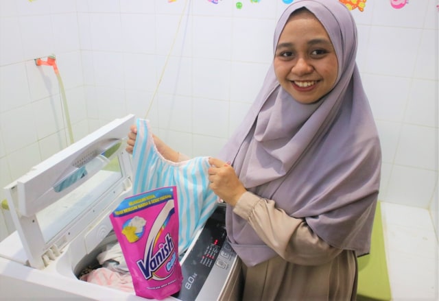 Menghilangkan Noda dengan Vanish