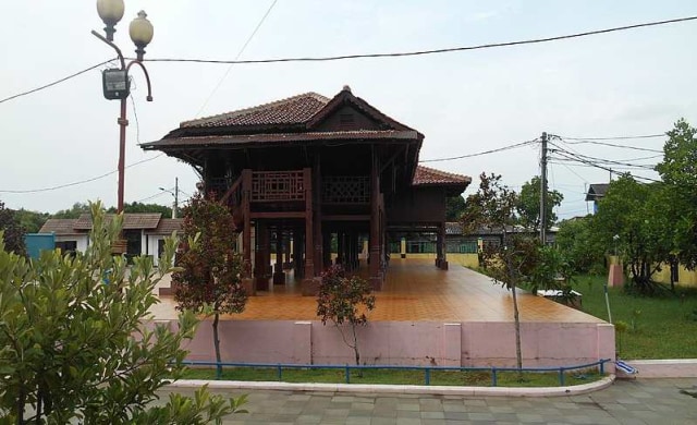 Rumah Panggung. Foto: Wikipedia