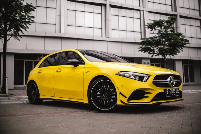 Tampilan depan Mercedes-AMG A35 4Matic Foto: Bangkit Jaya Putra/kumparan