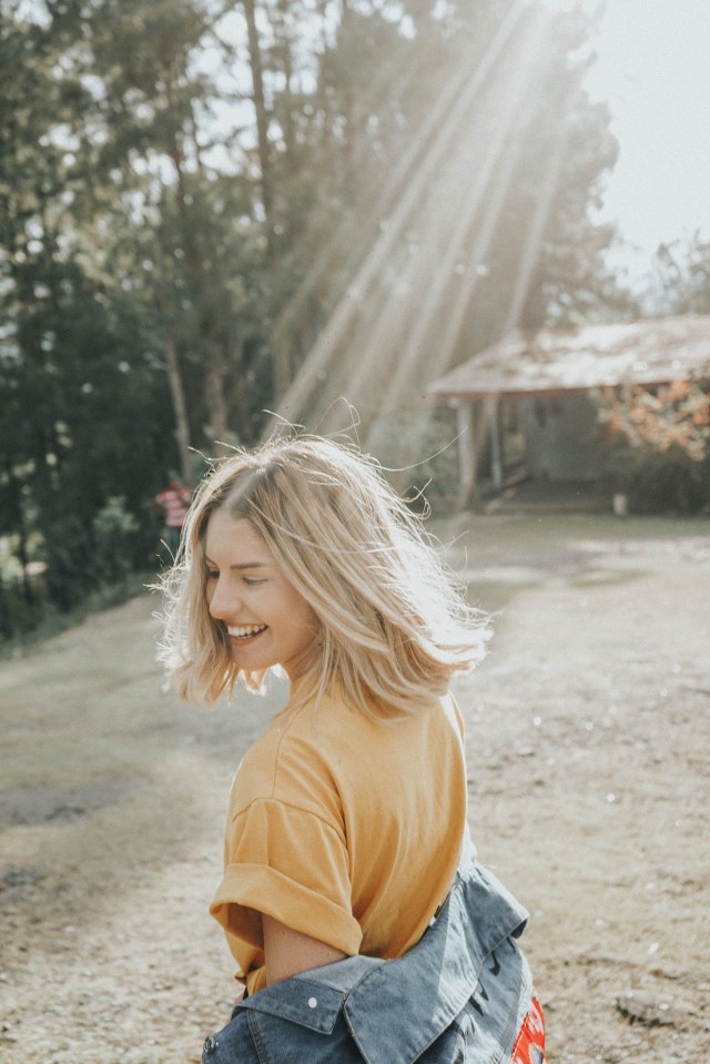 Ilustrasi gaya pakaian setiap zodiak. Foto: Unsplash/Gyan Cescon
