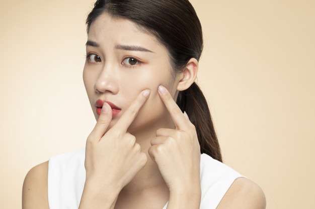 Produk Makeup yang menyumbat pori-pori, source:freepik.com