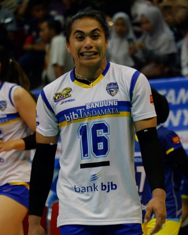 Mantan pemain voli nasional, Aprilia Manganang. Foto: Instagram/@manganang92