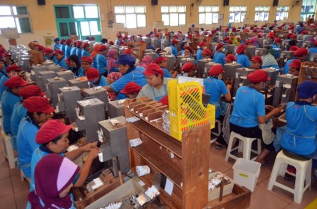 Masa Depan Struktur Tarif Cukai Rokok di Indonesia