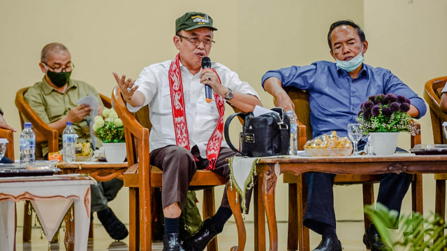 KLHK mediasi perselisihan masyarakat Desa Kinipan dan perusahaan swasta soal pengelolaan lahan hutan. Foto: Dok. KLHK