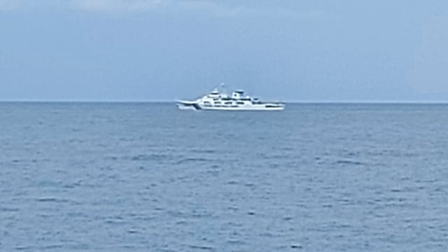 Bakamla usir Coast Guard China yang kedapatan berkeliaran di ZEEI Laut Natuna Utara. Foto: Dok. Bakamla