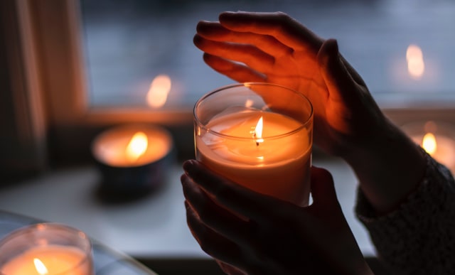 Ilustrasi lilin aromaterapi. Foto: Unsplash.com/thevibrantmaschine