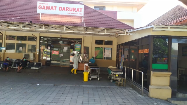Kondisi UGD RSU Wangaya, Denpasar yang sempat diubah menjadi ruang isolasi COVID-19 - ACH