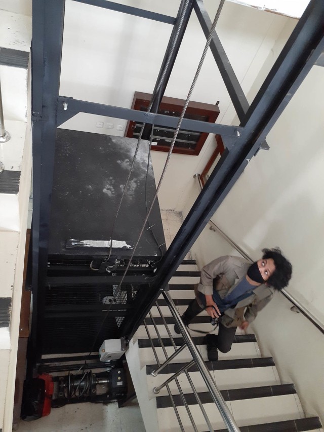 Lift di DPRD DI Yogyakarta
. Foto: Arfiansyah Panji Purnandaru/kumparan