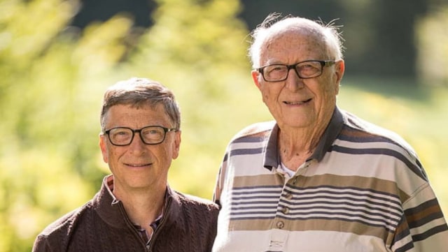 Bill Gates dan ayahnya William Henry Gates II. Foto: Bill Gates