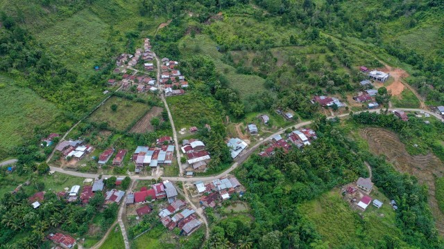 Perumahan warga di bukit-bukit, kawasan Kecamatan Terangun, Gayo Lues. Foto: Abdul Hadi/acehkini