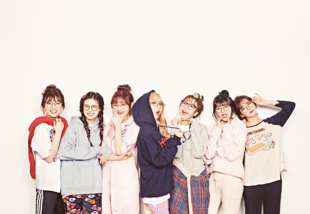 Foto Group 'Idol Drama Operation Team'. Sumber: Pinterest.com