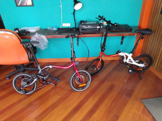 Prototype sepeda lipat PGK dengan bentuk huruf S.