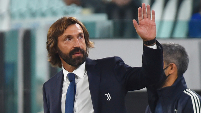Pelatih Juventus, Andrea Pirlo. Foto: Massimo Pinca/REUTERS