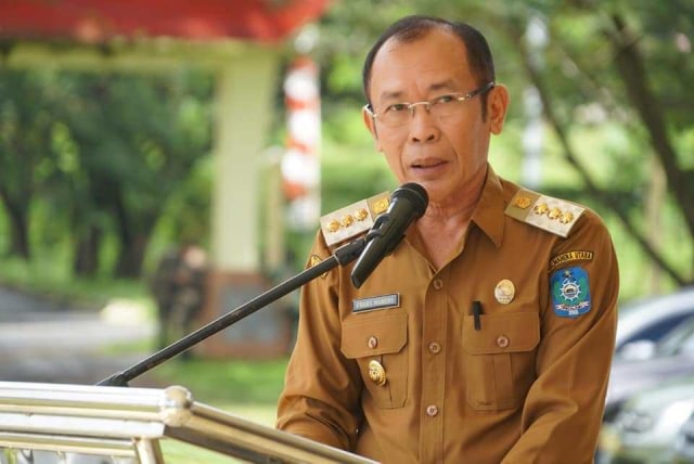 Bupati Halmahera Utara Frans Manery. Sumber Foto: poskomalut. 