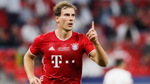 Selebrasi pemain Bayern Muenchen Leon Goretzka usai mencetak gol ke gawang Sevilla pada pertandingan Piala Super Eropa di Puskas Arena, Budapest, Hungaria. Foto: Bernadett Szabo/REUTERS