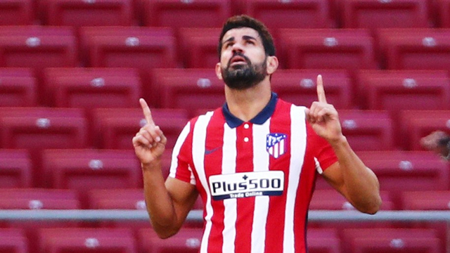 Selebrasi pemain Atletico Madrid Diego Costa usai mencetak gol ke gawang Granada pada pertandingan lanjuta La Liga Spanyol di Stadion Wanda Metropolitano, Madrid, Spanyol. Foto: Sergio Perez/REUTERS