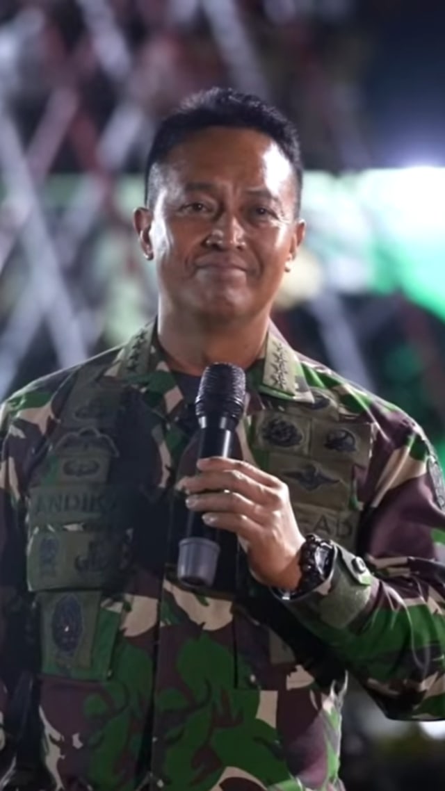 Kasad Andika Perkasa memberikan pengarahan kepada Prajurit JRTC 21/01 yang akan ke Amerika. Foto: Youtube TNI AD