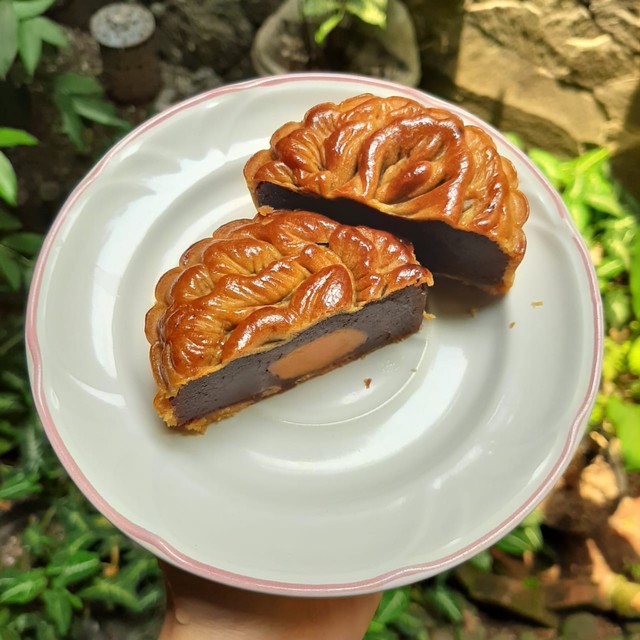 Mooncake atau kue bulan Foto: Azalia Amadea/Kumparan
