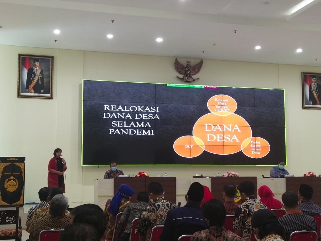 Anggaran dana desa dalam Rancangan Anggaran Pendapatan Belanja negara (RAPBN) tahun 2021 ditambah lagi. Penambahan dana desa untuk tahun ini mencapai 72 triliun