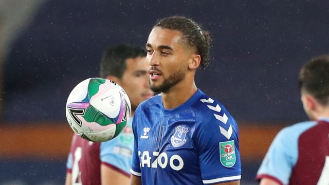 Pemain Everton Dominic Calvert-Lewin saat pertandingan melawan Aston Villa pada putara keempat Piala Carabao di Goodison Park, Liverpool, Inggris. Foto: Alex Livesey/REUTERS