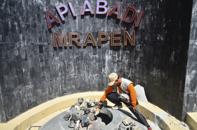 Kondisi situs Api Abadi Mrapen yang padam di Desa Manggarmas, Godong, Grobogan, Jawa Tengah, Jumat (2/10/2020). Foto: Yusuf Nugroho/ANTARA FOTO