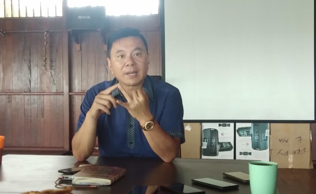 Freddy Thie Calon Bupati Kaimana