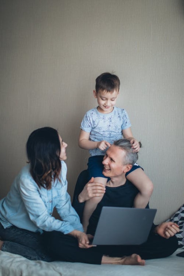 Ilustrasi satu kamar dengan anak. Foto: Pexels