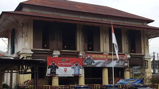 Suasana Polsek Palmerah saat siang hari. Foto: Polsek Palmerah