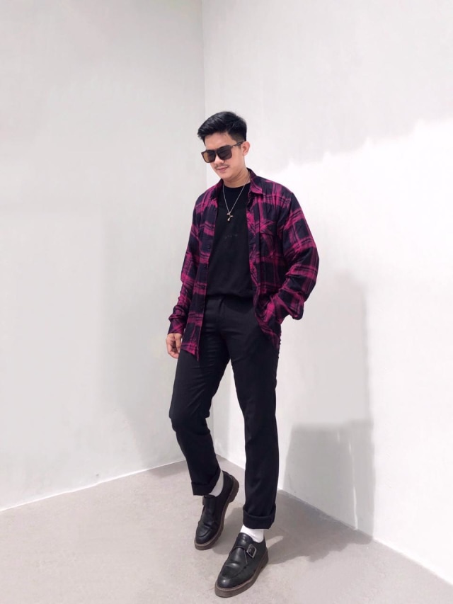 Paduan barang-barang dari belanja thrifting. Foto: Instagram @riskynoviaaaandi
