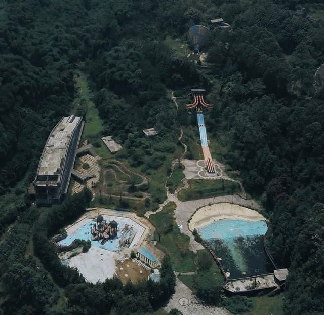 Kampung Gajah Wonderland. Foto: Twitter @infobdg