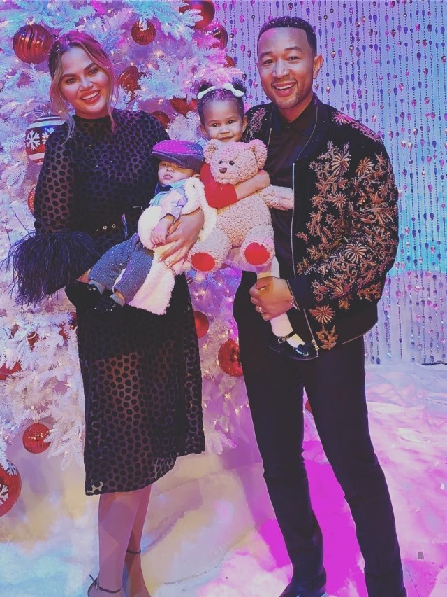 John Legend dan Chrissy Teigen.
 Foto: Instagram/@chrissyteigen