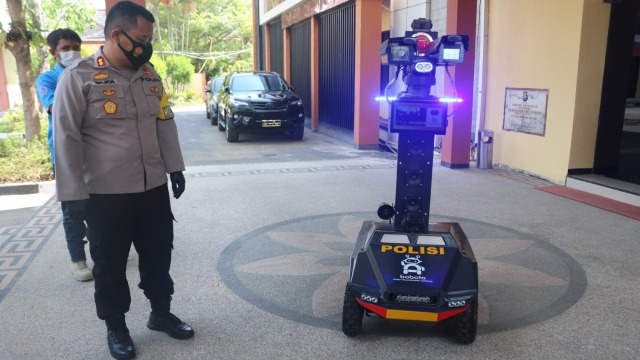 Kapolres Bojonegoro, AKBP M Budi Hendrawan SIK MH, saat launching Robot Bojonegoro Tangguh (Bobota) di Mapolres Bojonegoro, Selasa (06/10/2020).