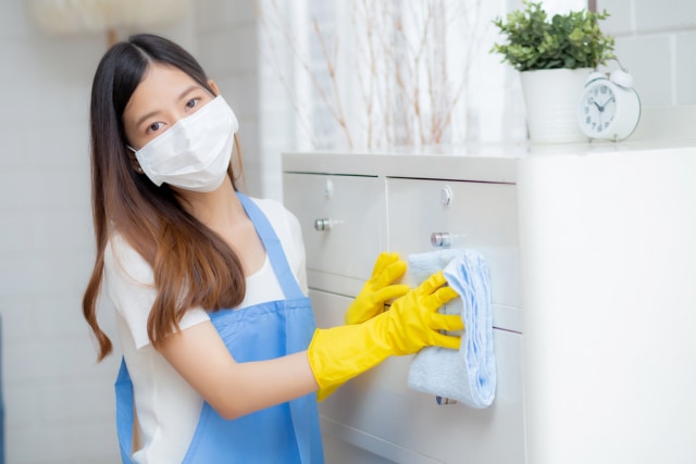 Ilustrasi membersihkan rumah. Foto: Shutterstock