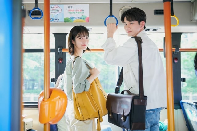 Shin Ye Eun dan Ong Seong Wu. Sumber: Kpopchart.net