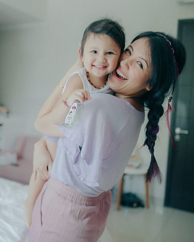 Sharena dan anaknya, Sea Foto: Instagram @mrssharena