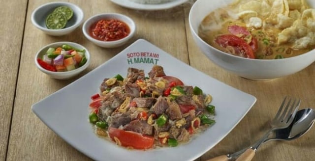 Soto Betawi Oseng Daging Mamat. Sumber: Instagram @soto.hmamat
