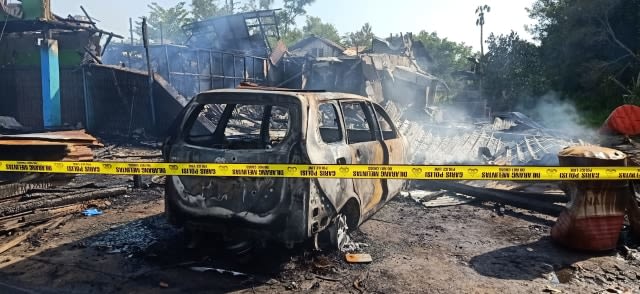 Lokasi kejadian kebakaran di Jalan Nanga Pinoh-Kota Baru, Melawi. Foto: Dok. Polres Melawi