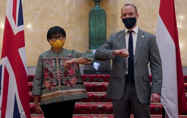 Menlu Retno Marsudi bertemu Menlu Inggris Dominic Raab. Foto: Dok. British Embassy Jakarta